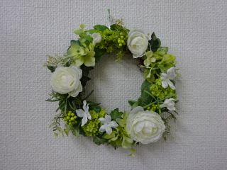 5 11 土 15 水 開催o 白とグリーンのさわやかなアーティフィシャルフラワーリース作り体験 花物語ミルフィーユ じゃらん遊び体験