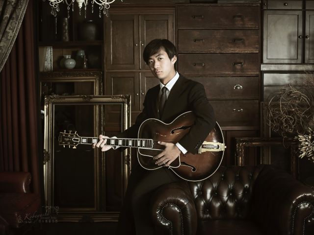 おひとり様でのご参加も大歓迎。開港都市の百年写真館でふだんとは違う自分をアート作品として残しませんか。