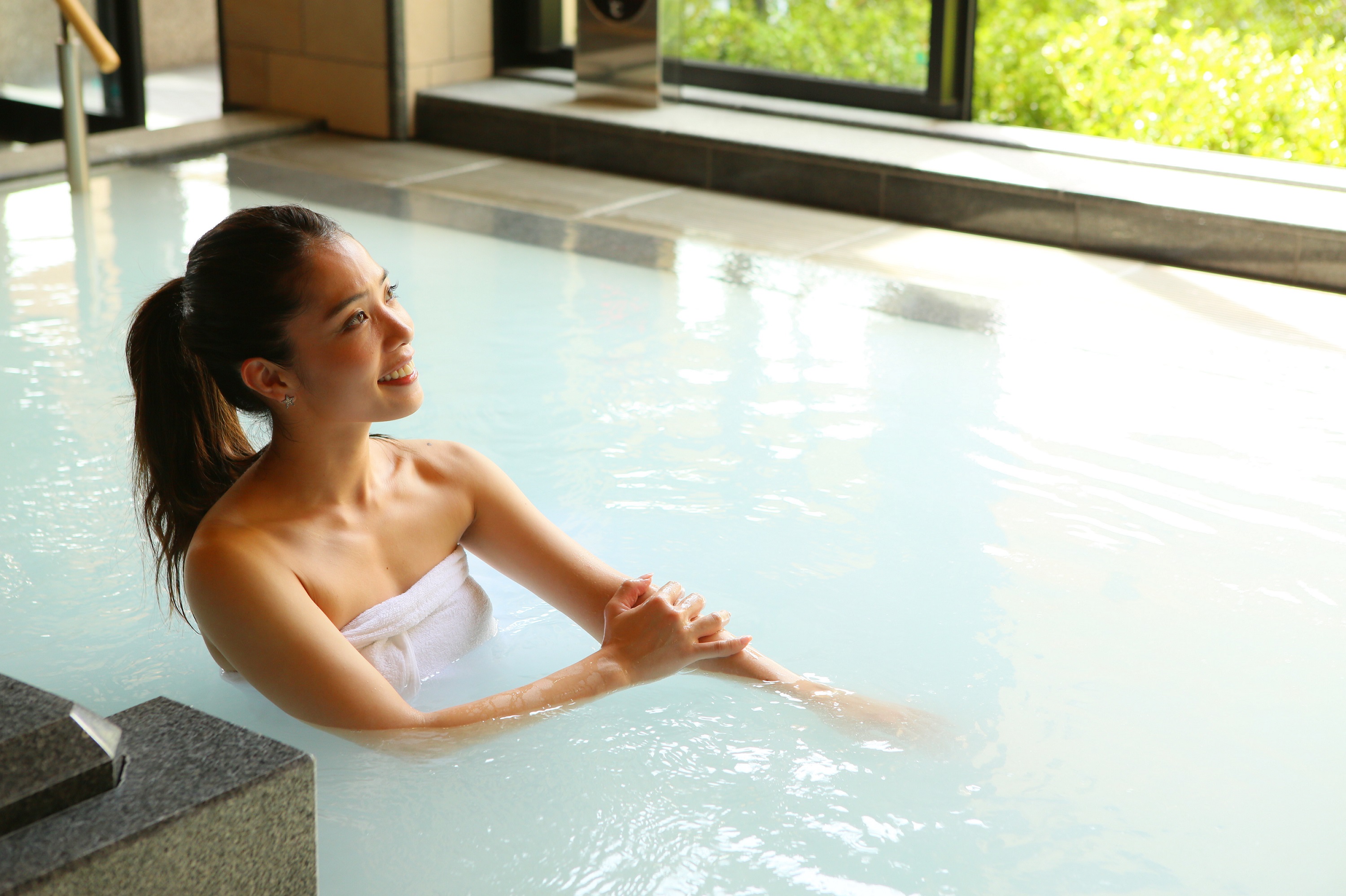 VNCFȋCAʂɕ܂ĂN[~[ŔZȂCłB׋CA̔jŕoʂ̃}CiXCIɂAŜbNXB