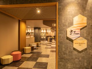 ビュッフェレストラン「虹」入口