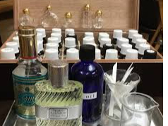 天然香水作り アロマ香水は天然100 の精油を使用します あなただけの天然香水を作ってみませんか Aficion Anexo じゃらん遊び体験 天然香水作り アロマ香水は天然100 の精油を使用します あなただけの天然香水を作ってみませんか Aficion Anexo じゃらん遊び体験