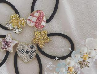 可愛いヘアゴムをいろんな形で作ることが出来ます。こちらが一番人気です。簡単に可愛くアレンジできまよよ