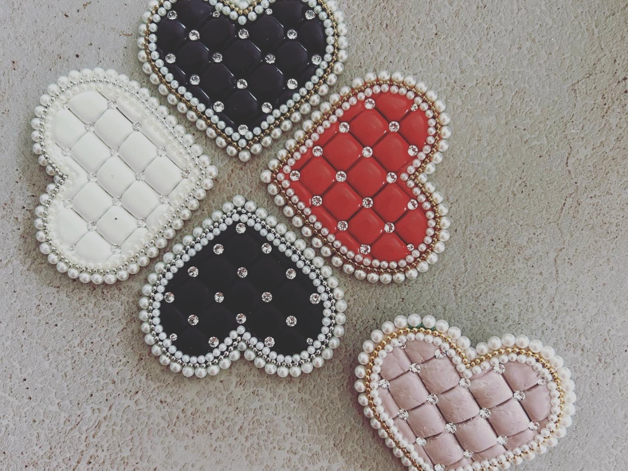 �n�[�g�̃u���[�`�����̒ʂ�B���Б̌����Ă݂Ă��������ˁI���ޗ���ʓr1500�~������܂��̂ł�������������