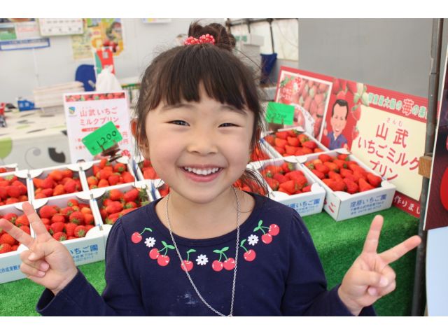 いちごを前にしたらこの笑顔♪