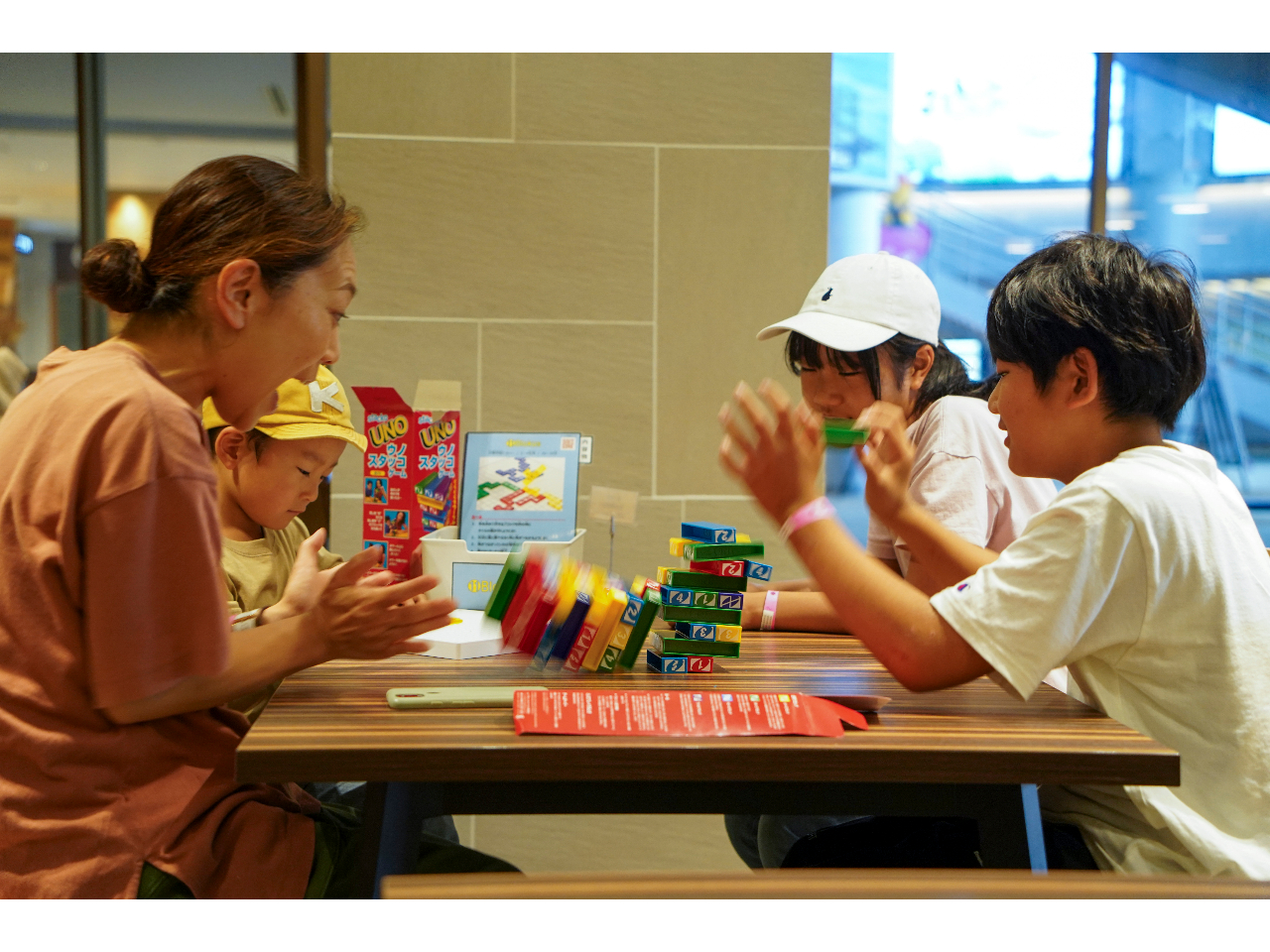 Ẽ{[hQ[y߂w[h{[hQ[x