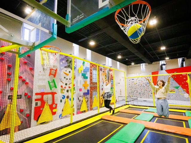 大人から子どもまで楽しめるBIGトランポリン!