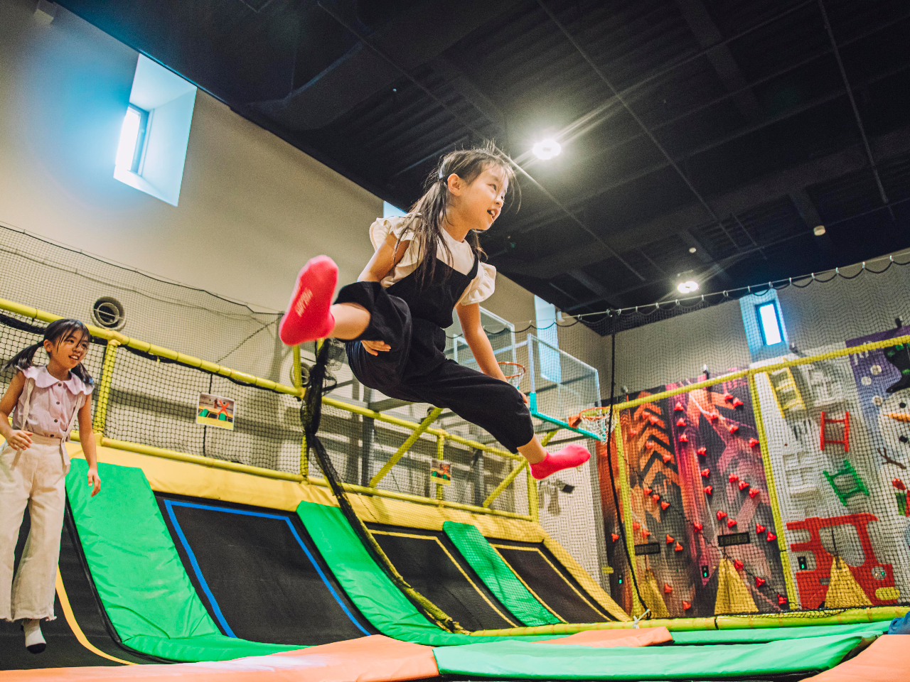 �y�v���C�O���E���h�z�L�X���ˉ��r�b�O�g�����|�����I�q�������l�܂Ŗ�����