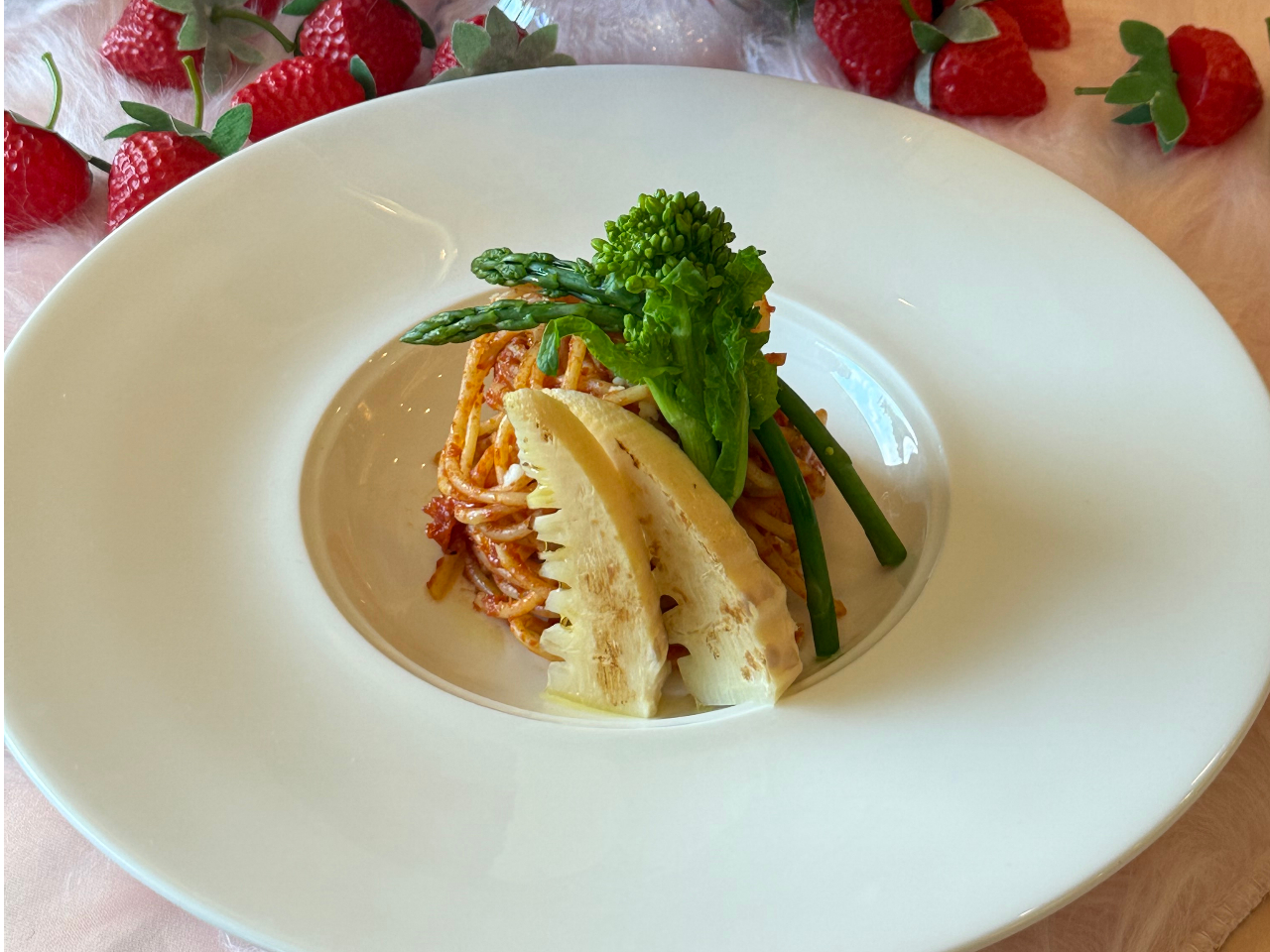 〈ランチ〉『春野菜の贅沢ビュッフェ』湯楽城で味わう春の彩りランチビュッフェ \春...