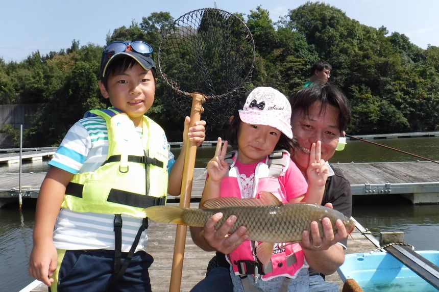 平日はコチラ 和歌山県岩出市 つりぼりで コイ釣り 初心者から上級者まで楽しめます 手ぶらでok ファミリー カップル 女性同士にもおススメ 根来桜台つりセンター じゃらん遊び体験 平日はコチラ 和歌山県岩出市 つりぼりで コイ釣り 初心者から上級者まで楽しめます 手ぶらでok ファミリー カップル 女性同士にもおススメ 根来桜台つりセンター じゃらん遊び体験