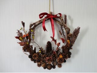 木々の温かみを楽しむ クリスマスに大人気 木の実のつるリース作り体験 Cafe 体験工房 杜空館 じゃらん遊び体験 木々の温かみを楽しむ クリスマスに大人気 木の実のつるリース作り体験 Cafe 体験工房 杜空館 じゃらん遊び体験