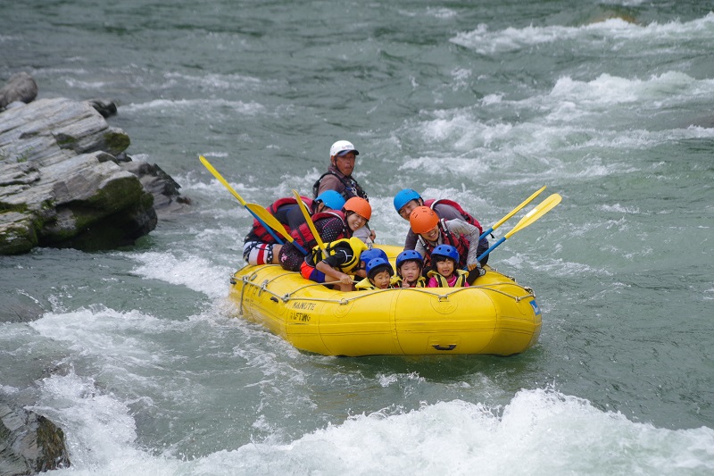 �g�ɂԂ���O�ْ̋������ō��ł��B