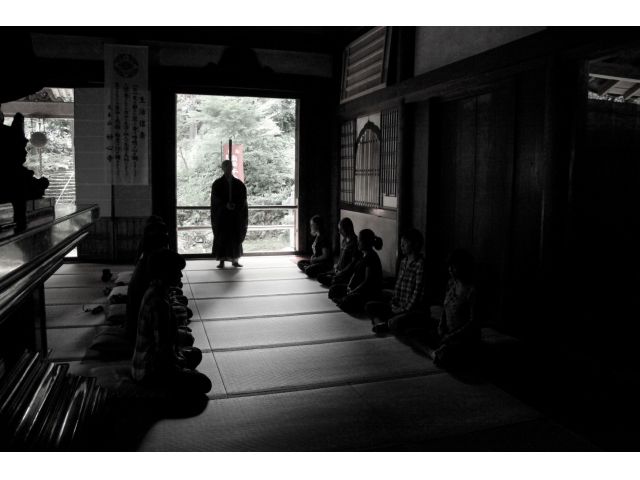 おひとりさまから家族さま友人さま団体さまにて体験は可能です。最大30名さままで受入れ可能となり状況によってはそれ以上の可能です。