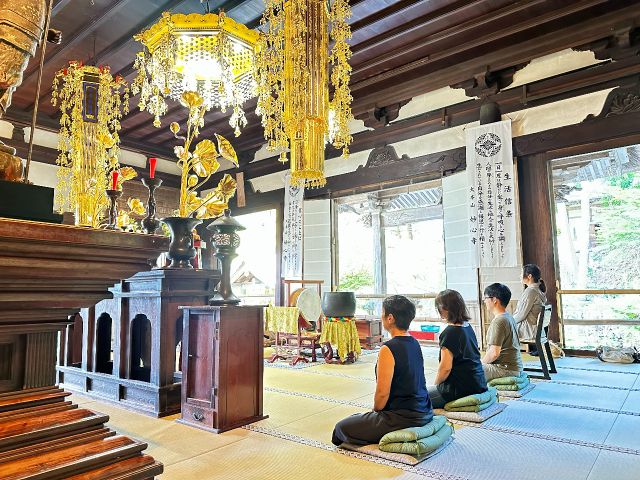生かされている自分を感謝し報恩の行を積みましょう(生活信条)