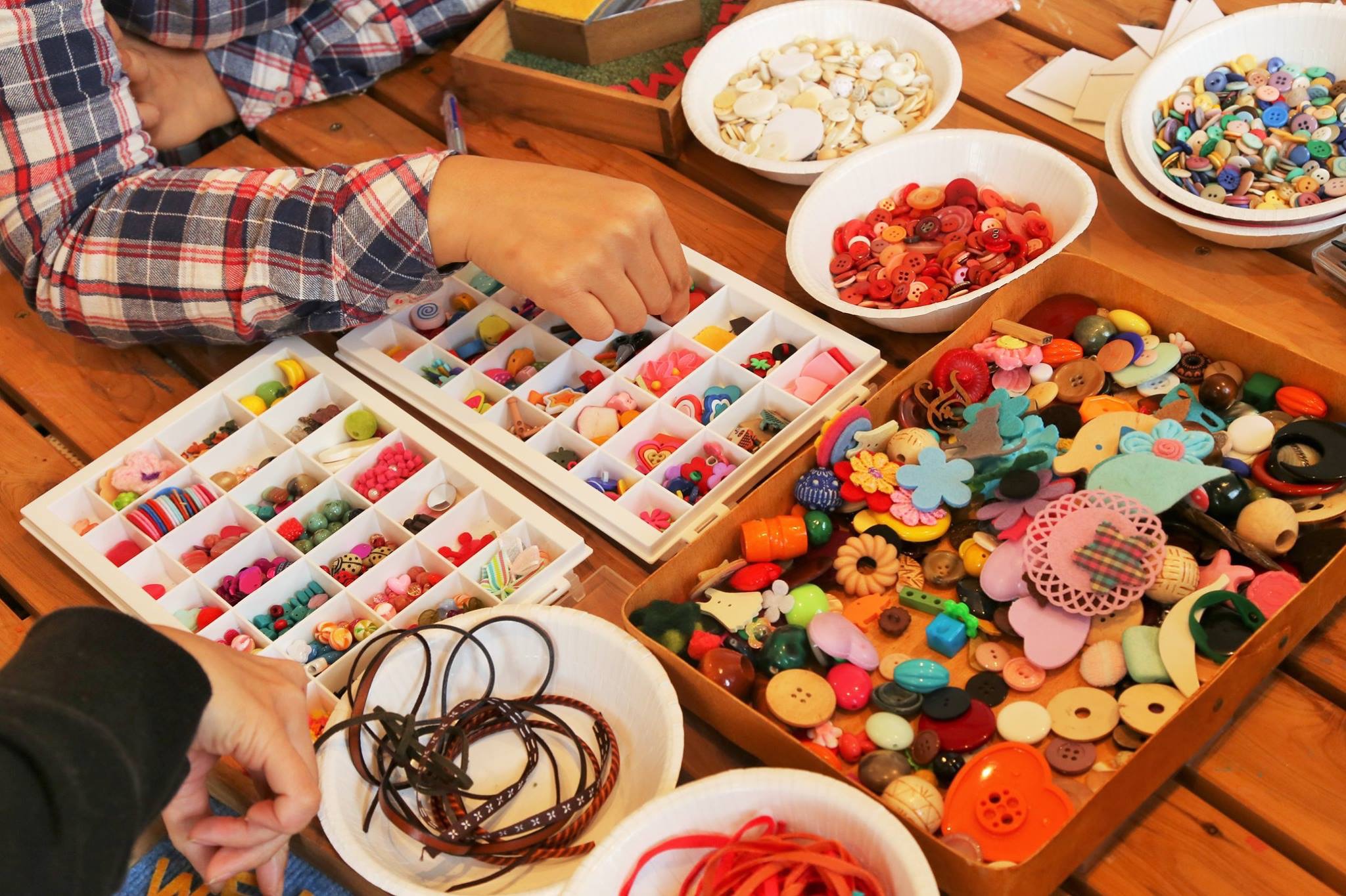子どもから大人まで楽しめる手作り雑貨 笑顔がかわいい卓上ほうき作り くるるアトリエ じゃらん遊び体験
