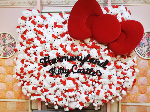 LeBLbX̃LeB̂ʂ݂łłAƂĂ킢tHgX|bg̑OŎʐ^BSNSf܂Ȃ