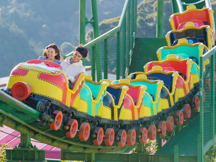 Y~bNR[X^[[[XP[g^̃JtȃWFbgR[X^[B Abv_E̓xɤn[j[p[Nɂ͔ߖnIH