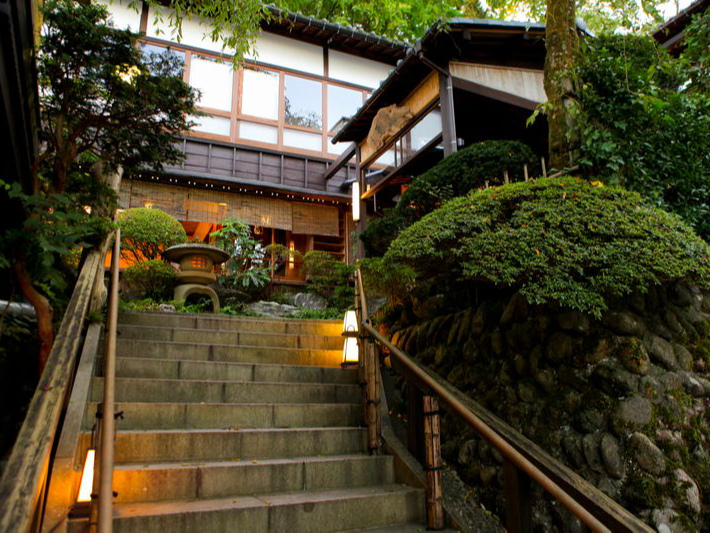 本店 アプローチ