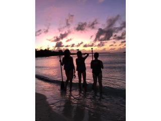 体験後の夕陽をバックに