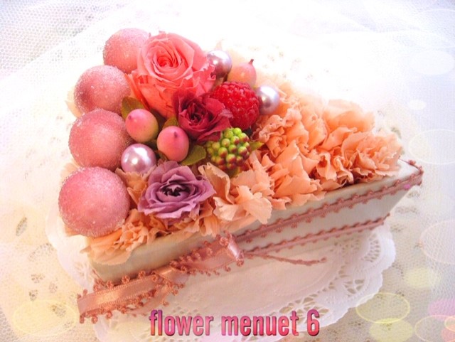 ♪プリザーブドフラワー ケーキアレンジ♪ 無料ラッピング付き 瀬谷駅