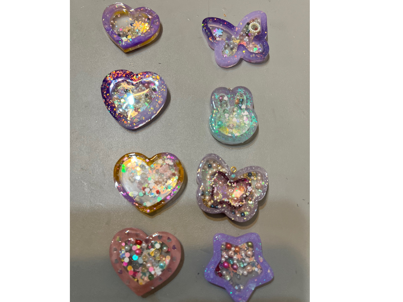 シャカシャカのお名前キーホルダー☆レジンお名前キーホルダー