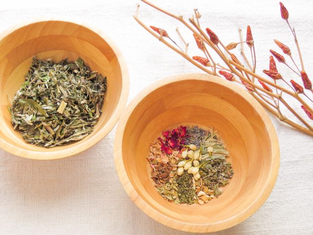 20種類以上のハーブからお好きな香りのハーブを選んでいただきます。