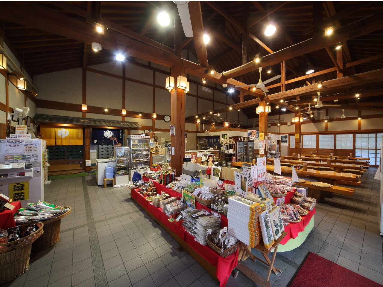 大露天風呂売店・食堂