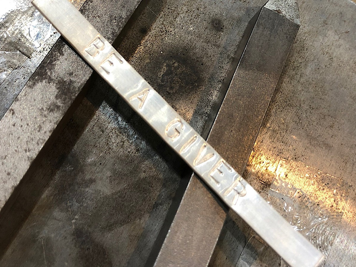 ]L΃O̓ɒ@č鎖\łBȂ̂fUCłB