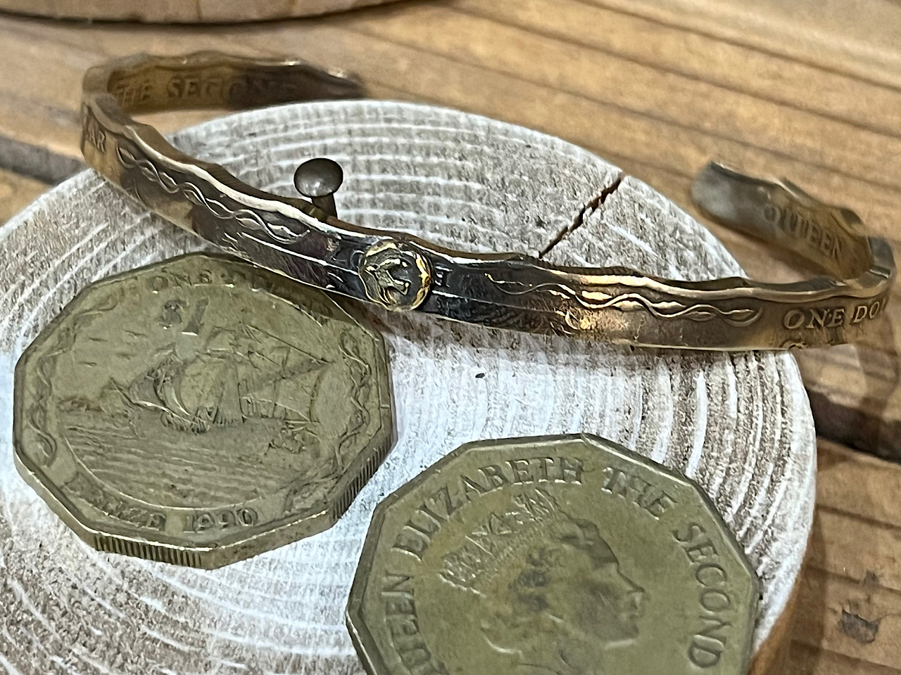 奈良県・天理市】全国初！！2枚のコインからバングルを作る体験/SWING