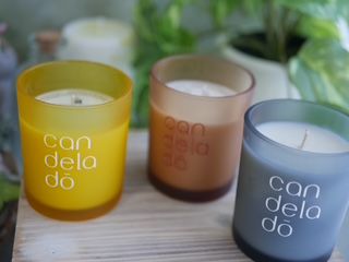 実際にお作りいただける容器は、ホワイトになります