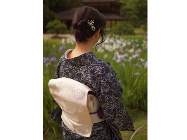 着物は後ろ姿も素敵です!必ず後ろ姿も写真に収めましょう!