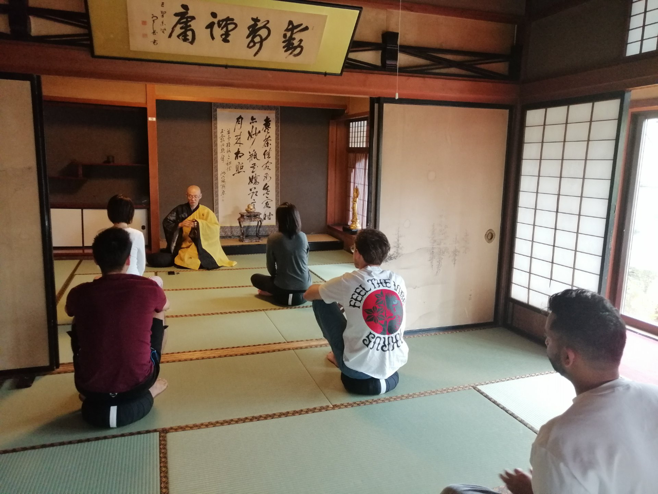 静かでゆったりとした環境で行えます。