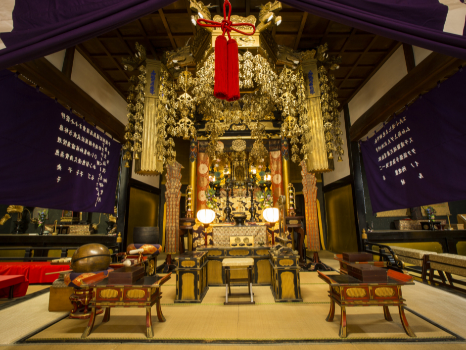 高山善光寺本堂内陣