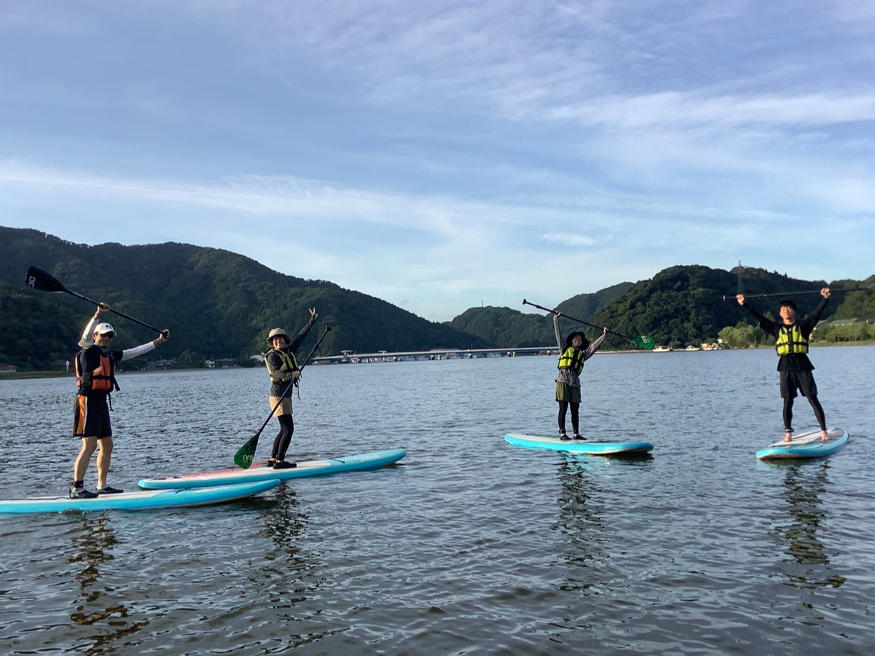 �L�X�Ƃ����~�R��͌��̗[��͉��₩�ŉ��K�ł��B