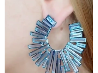 初めてガラスをさわる方、そうでない方もクリスチィーナマールのフィウジングガラス教室は大歓迎♪