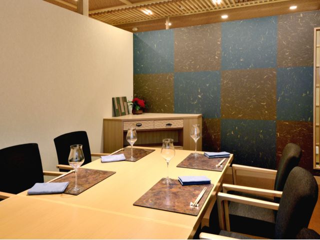 なでしこ(8名様まで収容)テーブル席