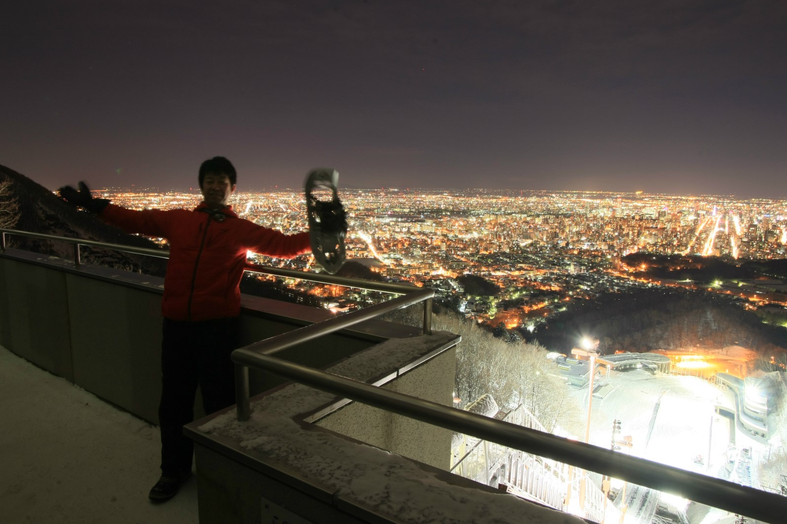 「札幌・絶景夜景スノーシュー」 ~日本新3大夜景に選ばれた札幌夜景でも1番のオス...