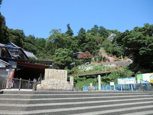竹生島港へ到着 上陸時間でたっぷりご参拝ください