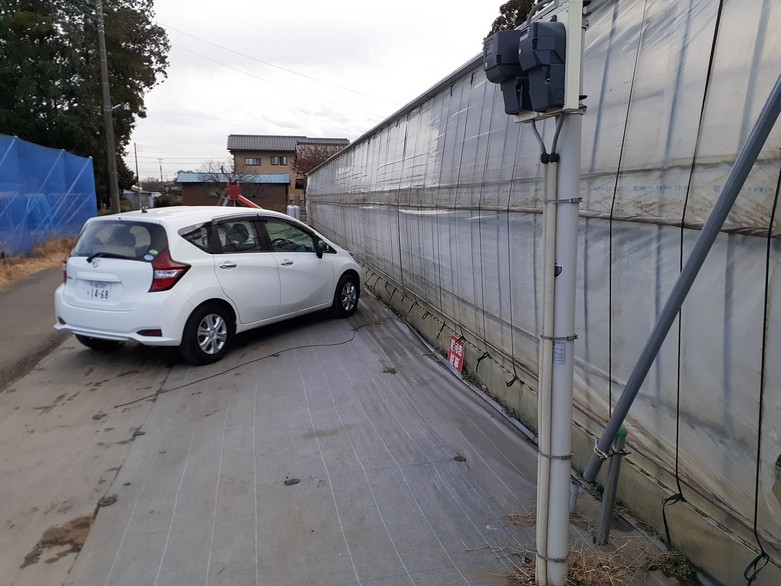 ^E^Ԃ͎Op̃rj[nEXeɑOɎ΂߂̃[vɉĒԂĂB