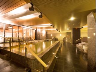 街中で気軽に楽しめる温泉です♪(源泉風呂・男性用)