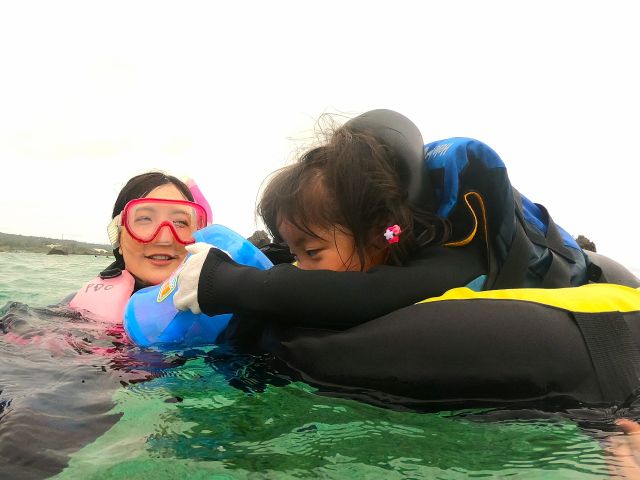 水中メガネが苦手なお子様には箱型メガネもご用意しております。