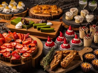 「デザートブッフェ付き“ご褒美”ランチ」(12/1〜12/31)
