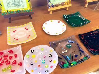 オリジナルのガラス皿♪