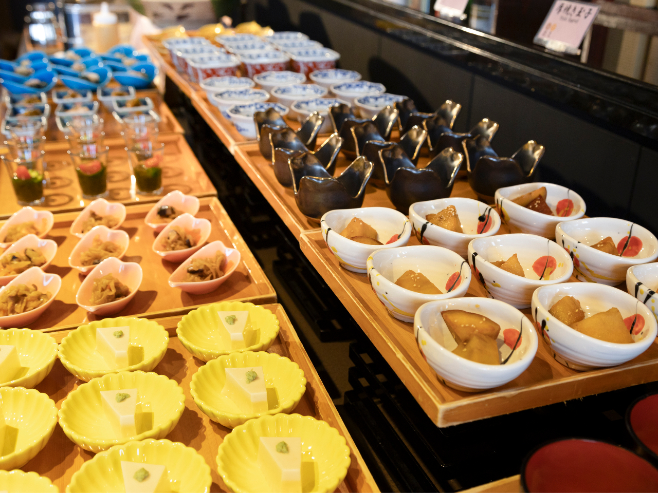 �������낢��