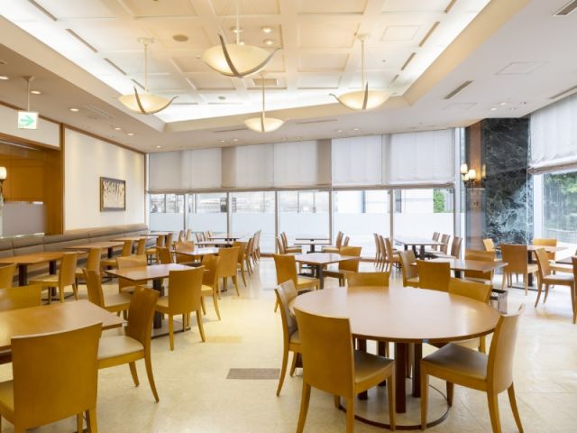 アゼリア店内