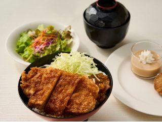 毎週金曜日限定 たれカツ丼