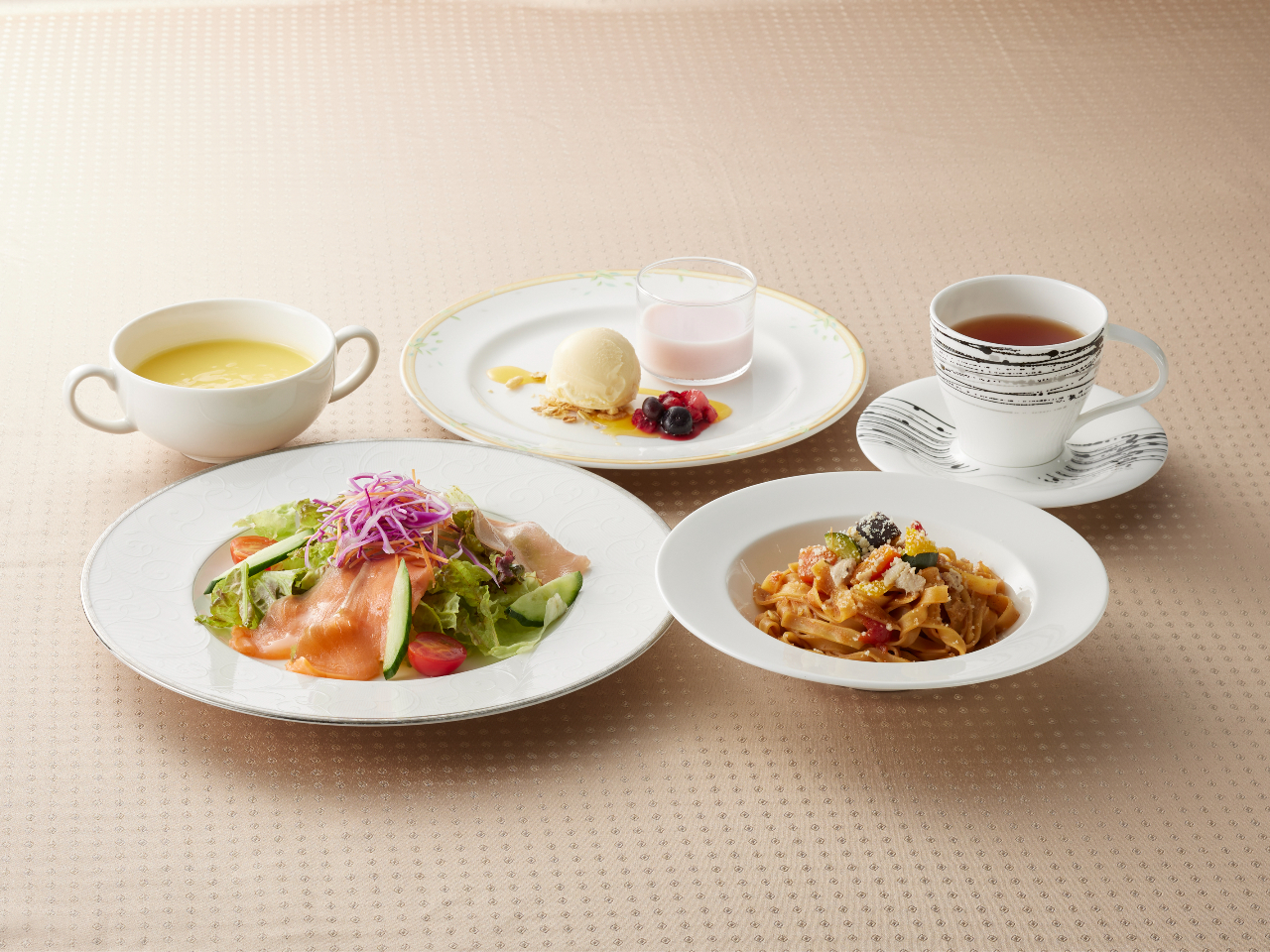 ���f�B�[�X�����`