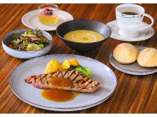 ビーフステーキランチ(サーロインステーキランチ)150gシングルの一例