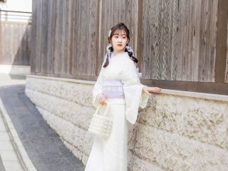 様々なカラーバリエーションのレース着物を取り揃えております。華やかで可愛く仕上げる各オプションアイテム(1点300円)も豊富に取り揃えております。