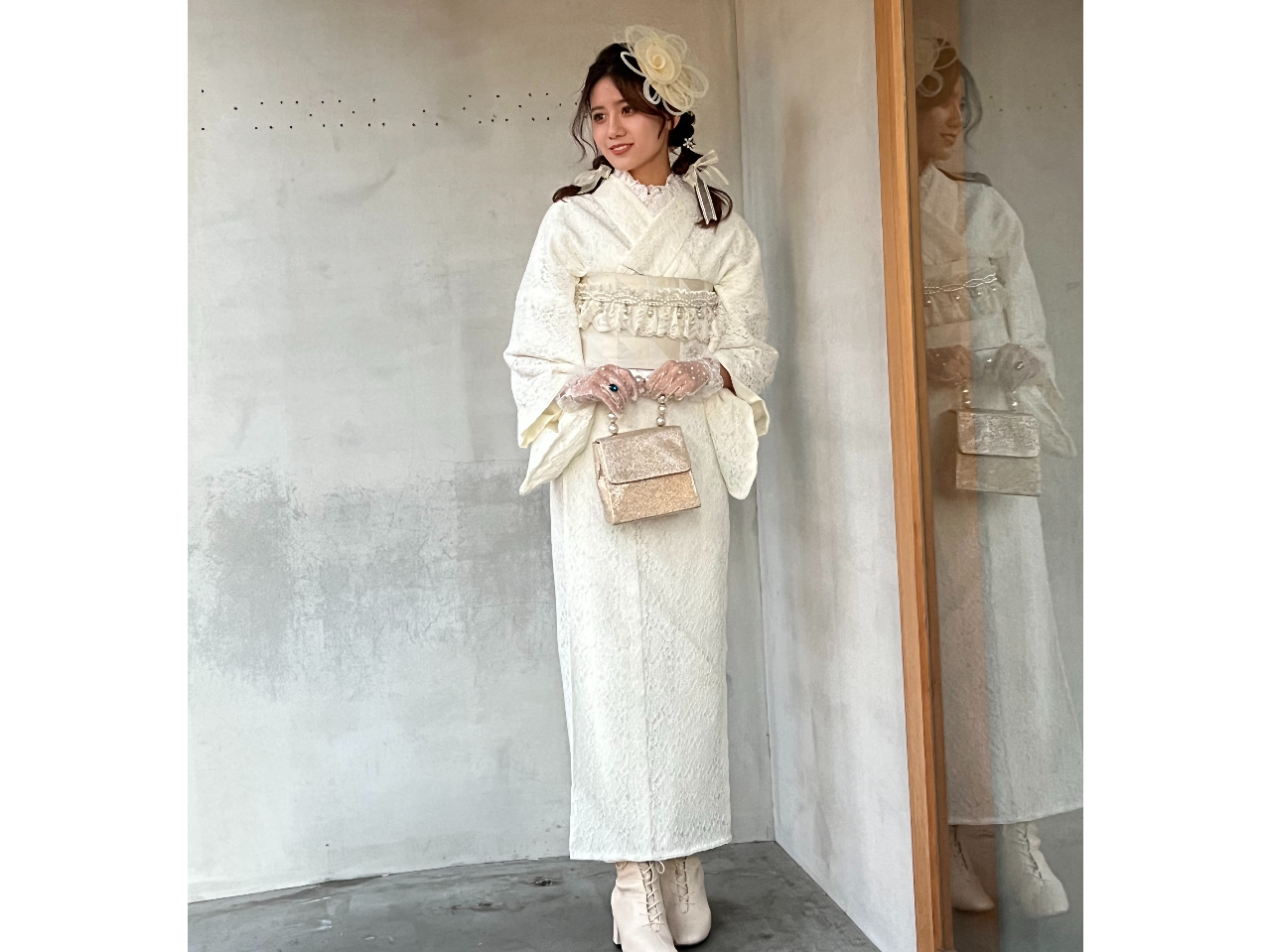 様々なカラーバリエーションのレース着物を取り揃えております。華やかで可愛く仕上げる各オプションアイテム(1点300円)も豊富に取り揃えております。