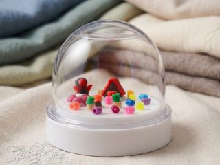 手作りのさるぼぼや合掌造りのマスコット♪雪が舞う楽しいスノードームづくり♪